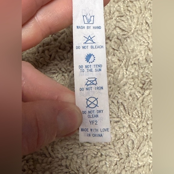 Queenieke Strappy Sports Bra – Size S - Picture 7 of 7